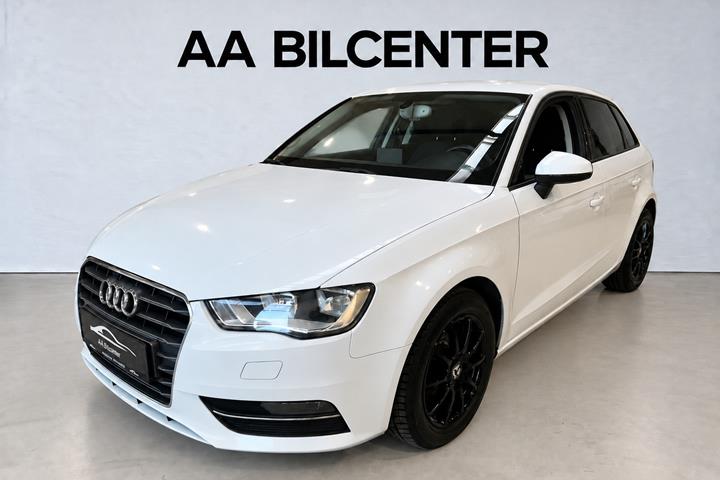 Hvid Audi A3 fra 2013 set udefra