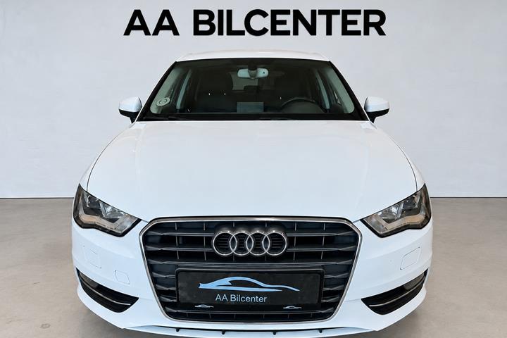Hvid Audi A3 fra 2013