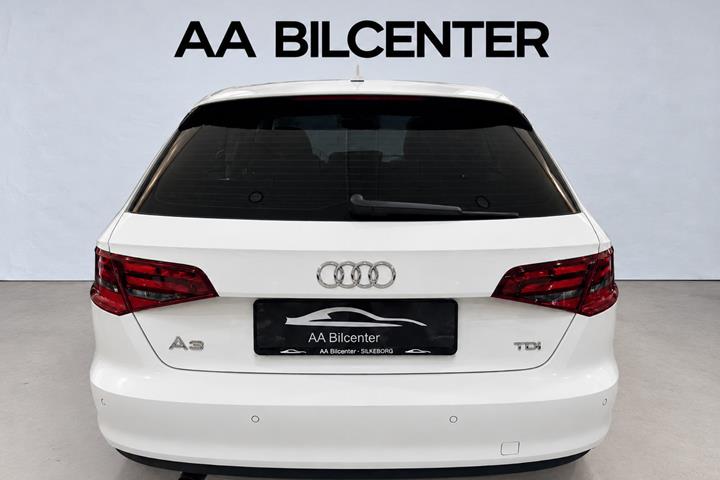 Hvid Audi A3 fra 2013