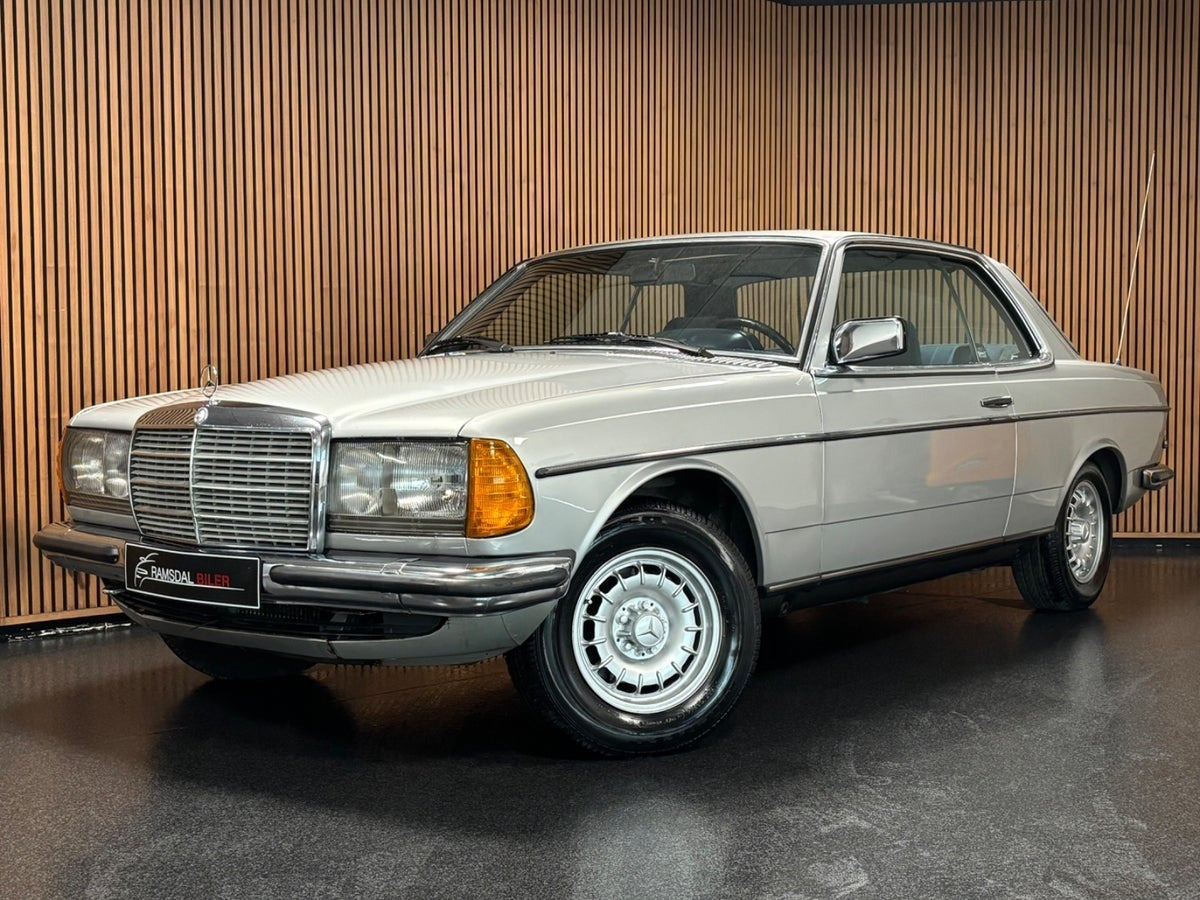 Mercedes 230 CE 2,3 Coupé aut.