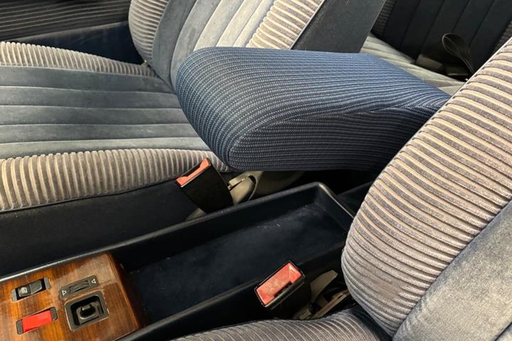 undefined Mercedes 230 CE fra 1982
