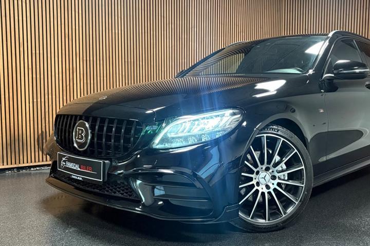 Sort Mercedes C200 fra 2020