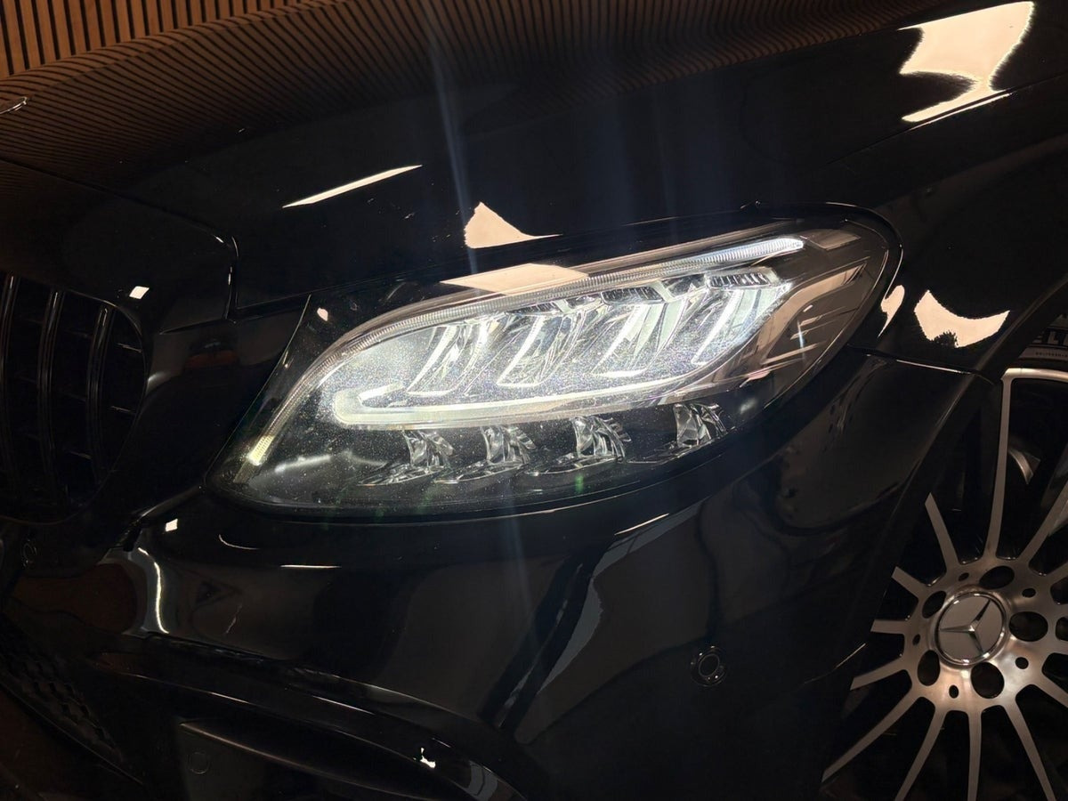 Sort Mercedes C200 fra 2020