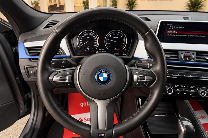 Grå BMW X2 fra 2021