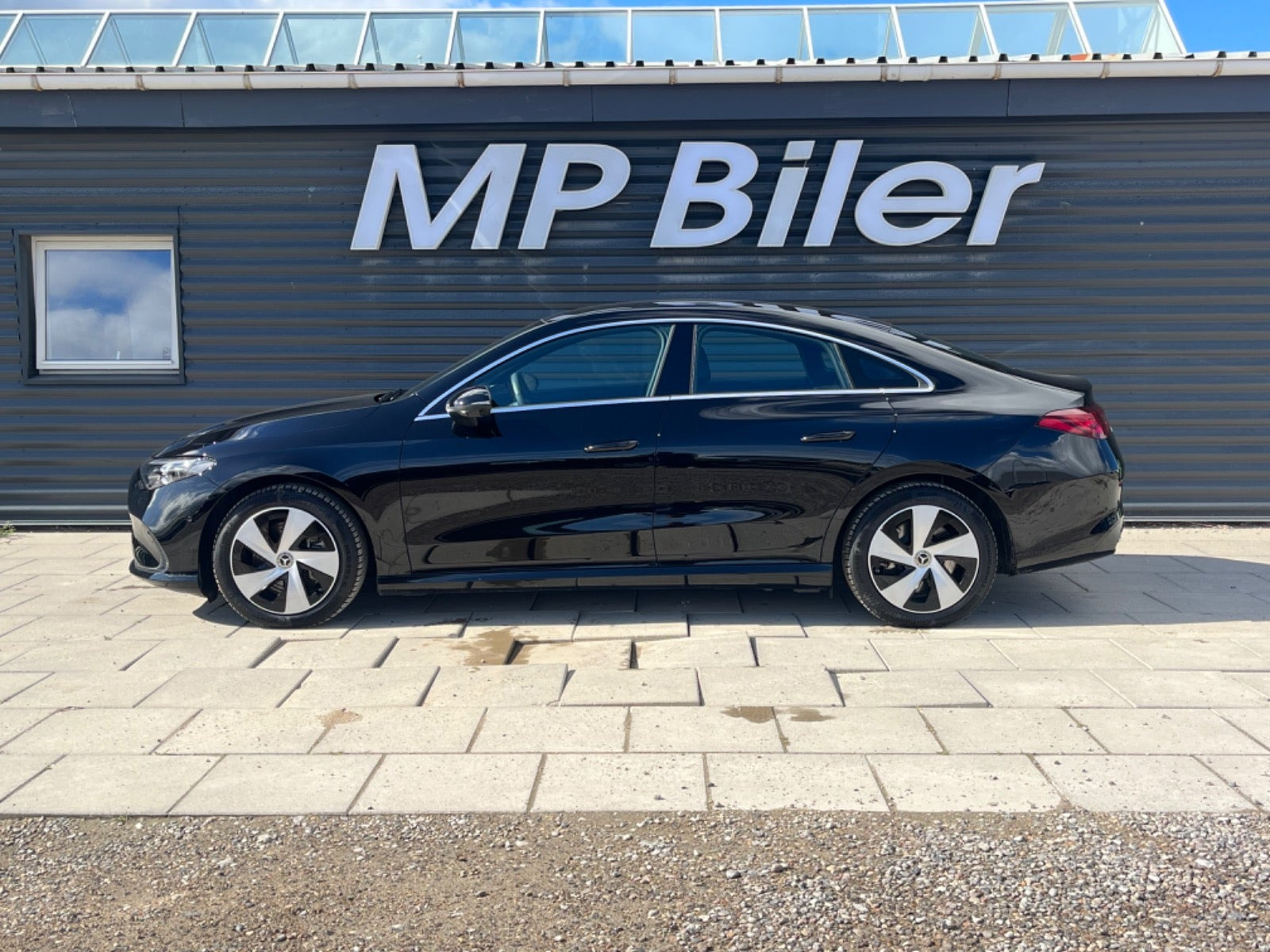 Sort Mercedes CLA250+ fra 2026