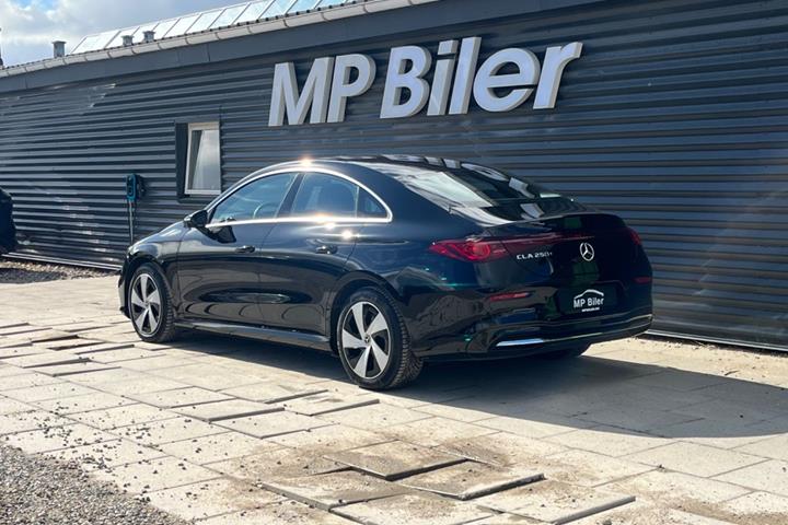Sort Mercedes CLA250+ fra 2026