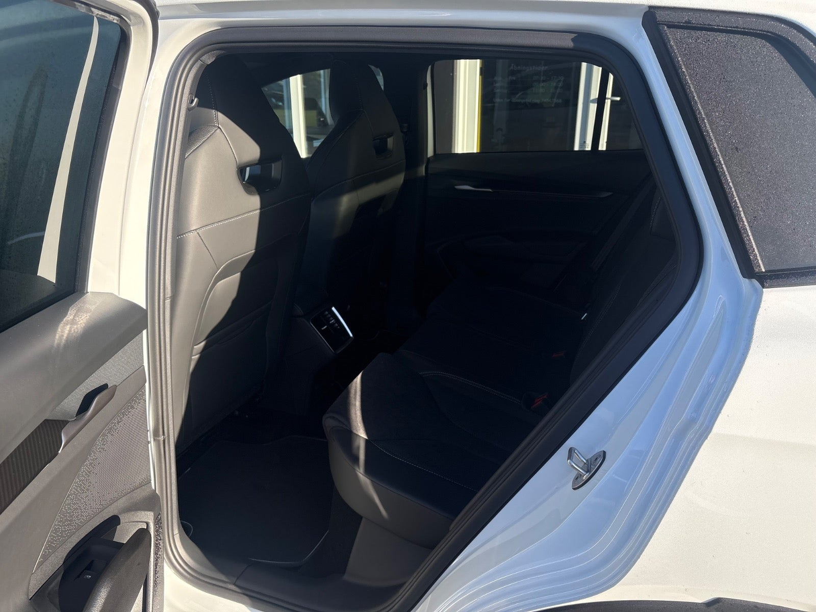 Hvid Skoda Elroq fra 2026