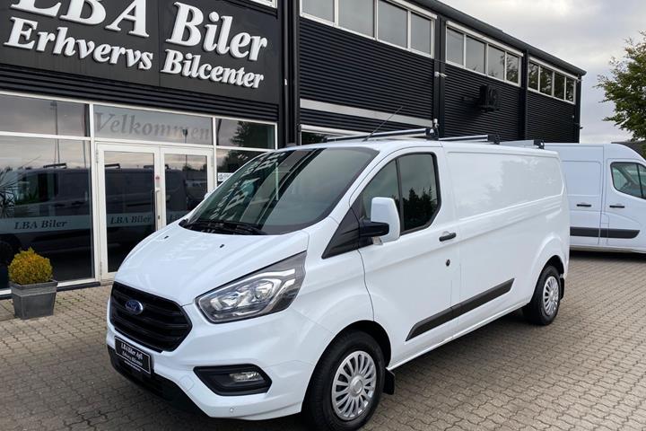 Hvid Ford Transit Custom 300 L2 fra 2023 set udefra