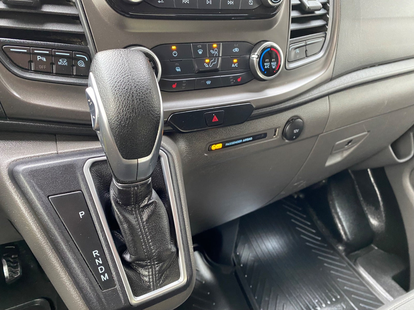 Hvid Ford Transit Custom 300 L2 fra 2023