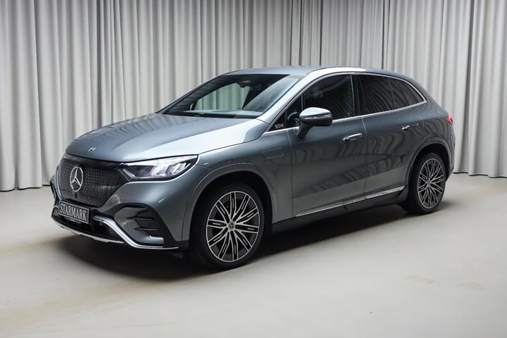 Grå Mercedes EQE350 SUV fra 2025