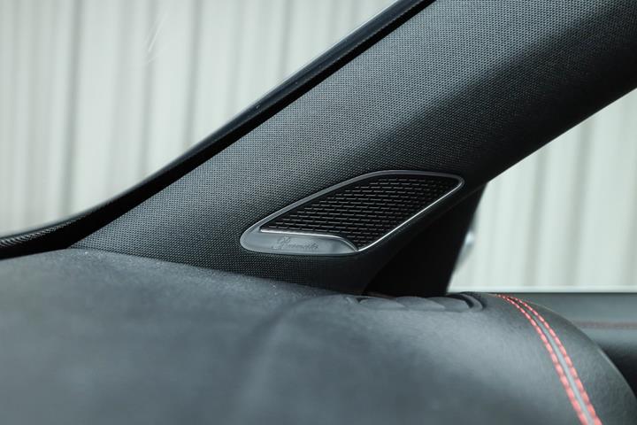 Sort Mercedes EQB250+ fra 2024