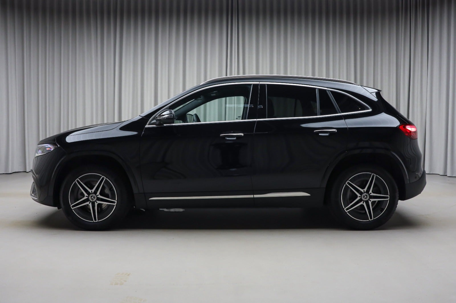 Sort Mercedes EQA250+ fra 2026