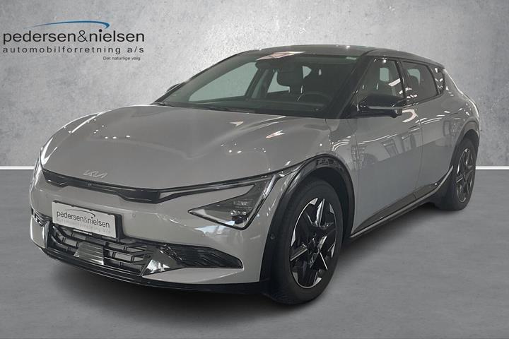 Grå Kia EV6 fra 2025