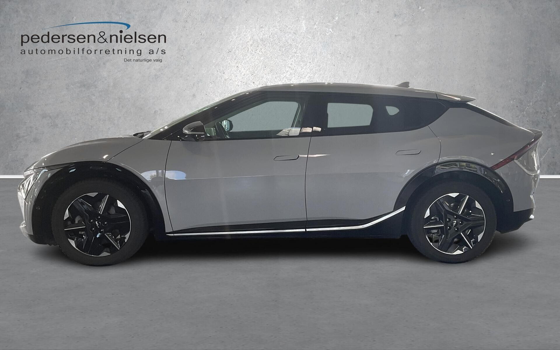 Grå Kia EV6 fra 2025