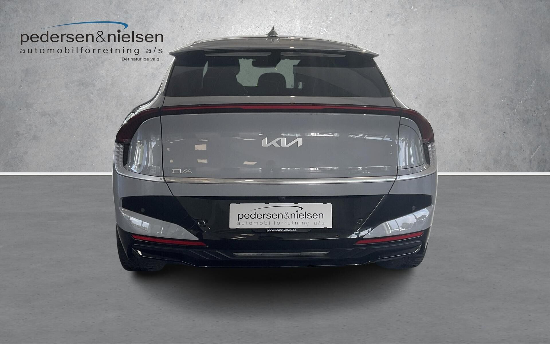 Grå Kia EV6 fra 2025
