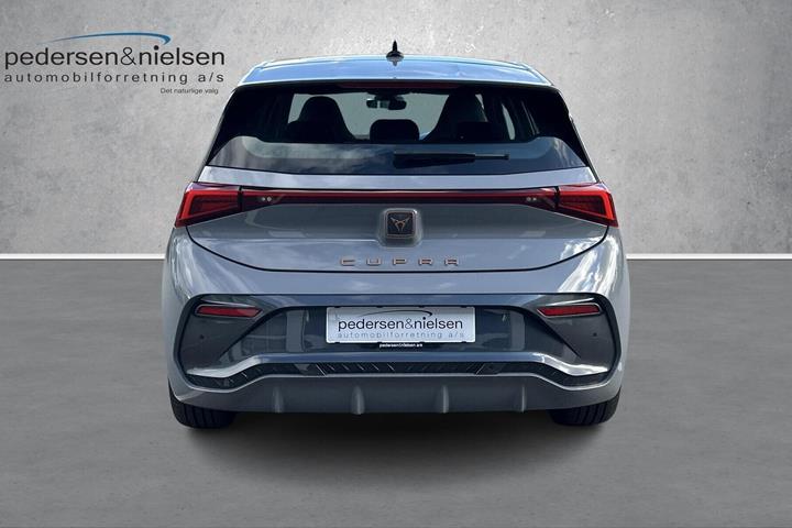 Grå Cupra Born fra 2024