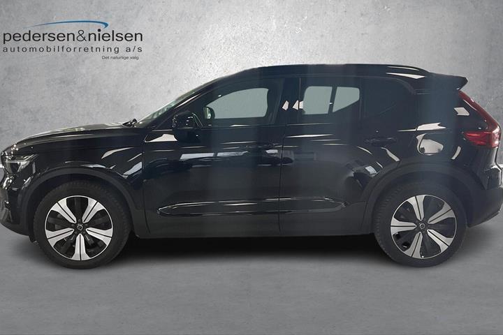 Sort Volvo XC40 fra 2023