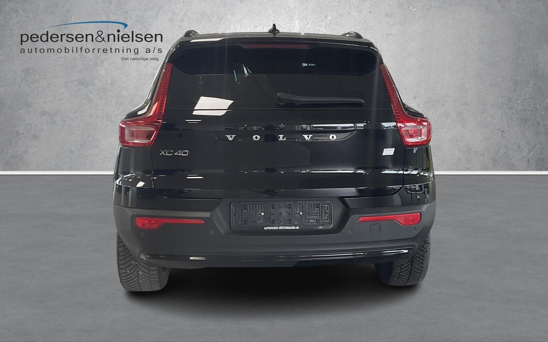 Sort Volvo XC40 fra 2023