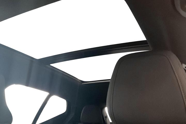 Sort Volvo XC40 fra 2023