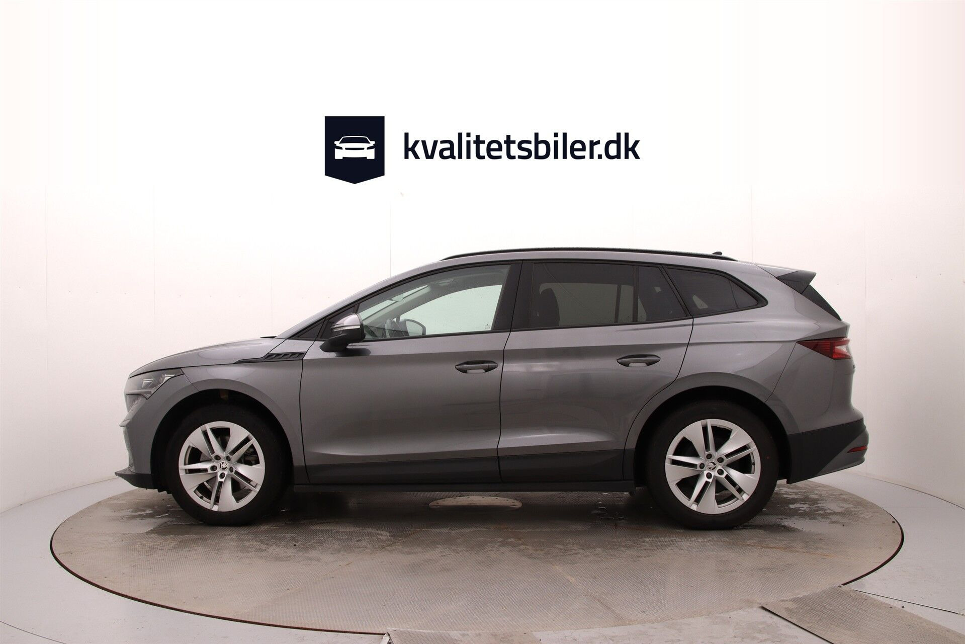 Grå Skoda Enyaq fra 2022