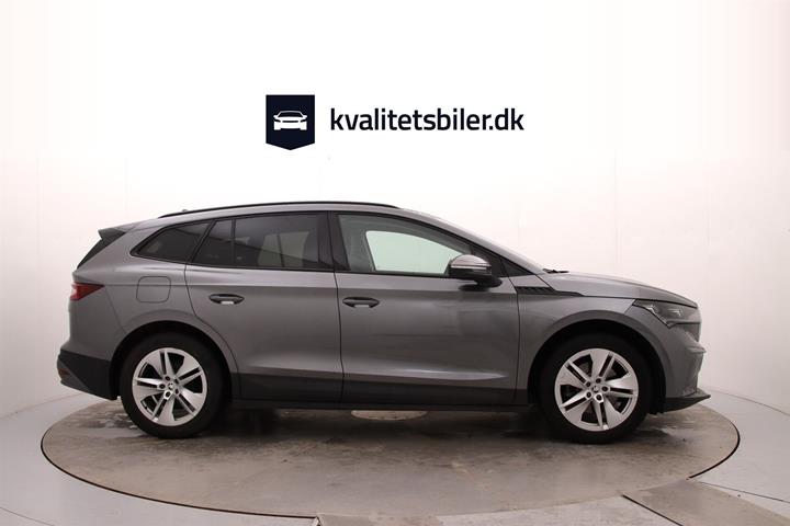 Grå Skoda Enyaq fra 2022