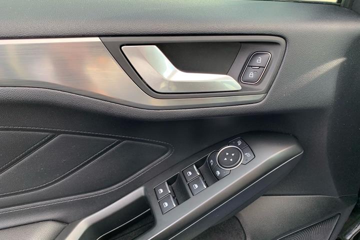 Sort Ford Focus fra 2019