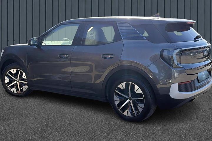 Grå Ford Explorer fra 2025