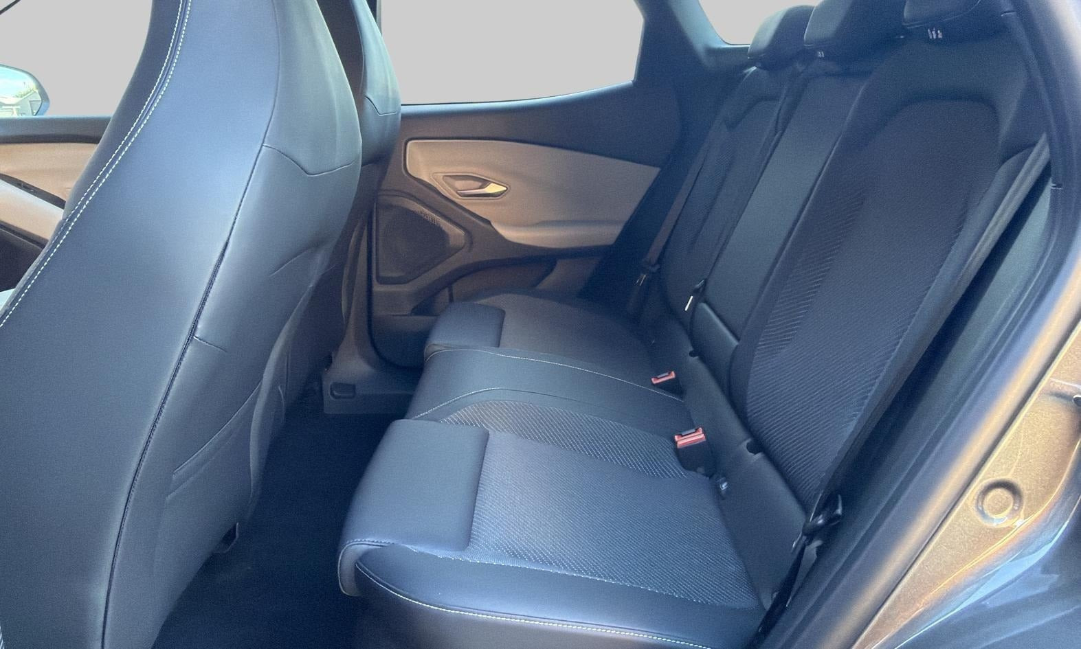 Grå Ford Explorer fra 2025