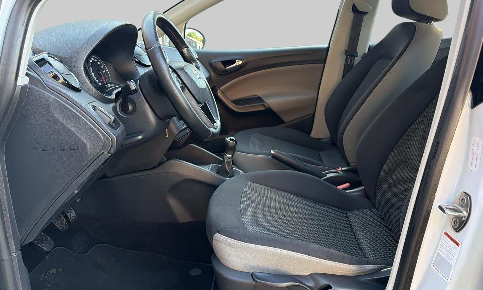 Hvid Seat Ibiza fra 2016