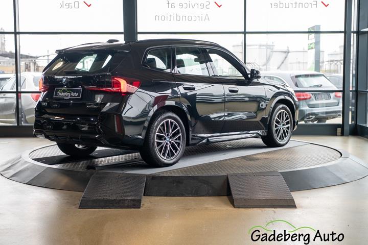 Sort BMW iX1 fra 2023