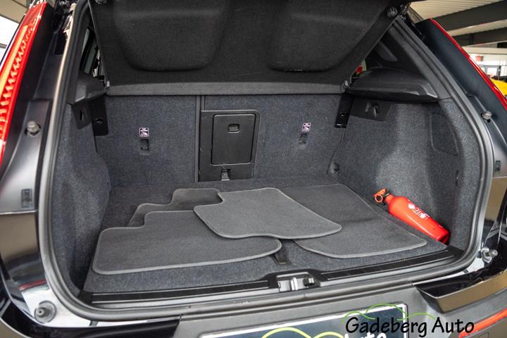 Sort Volvo XC40 fra 2023