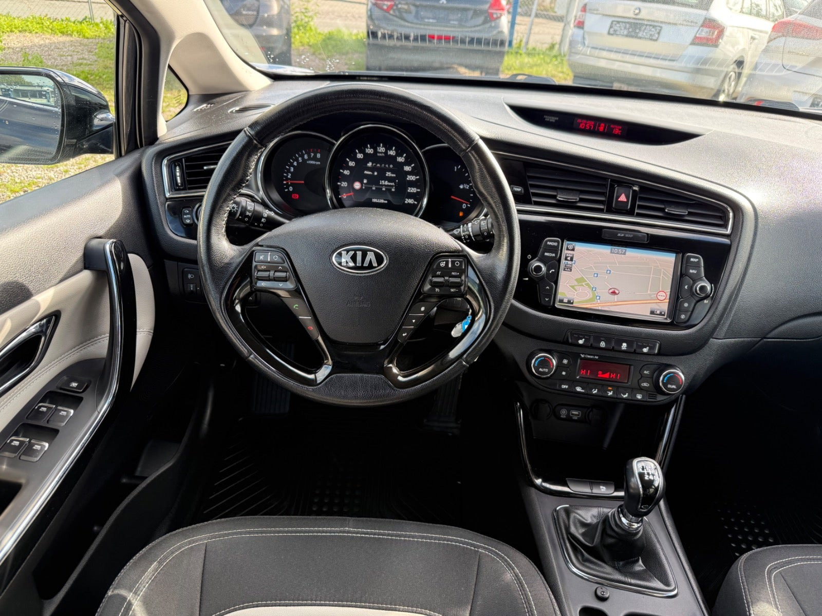 Sort Kia Ceed fra 2016