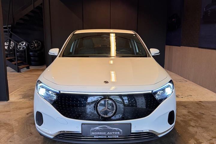 Hvid Mercedes EQA250+ fra 2025