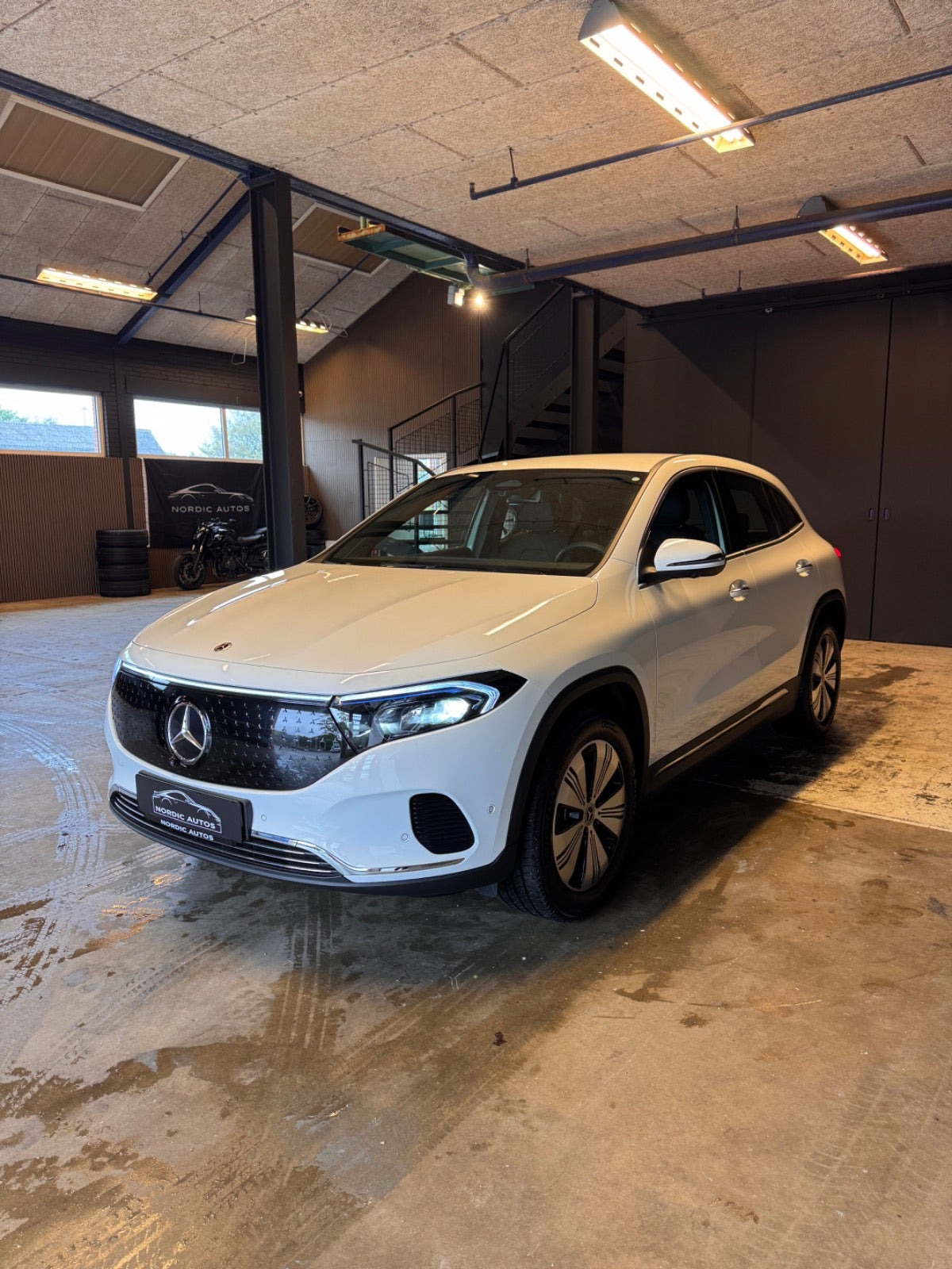 Hvid Mercedes EQA250+ fra 2025