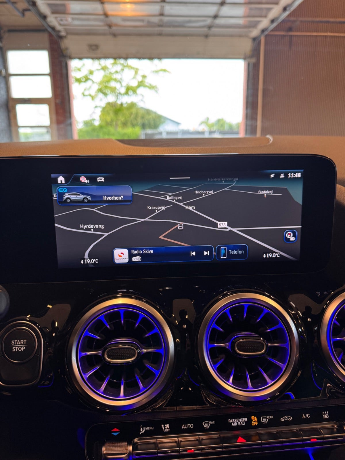 Hvid Mercedes EQA250+ fra 2025