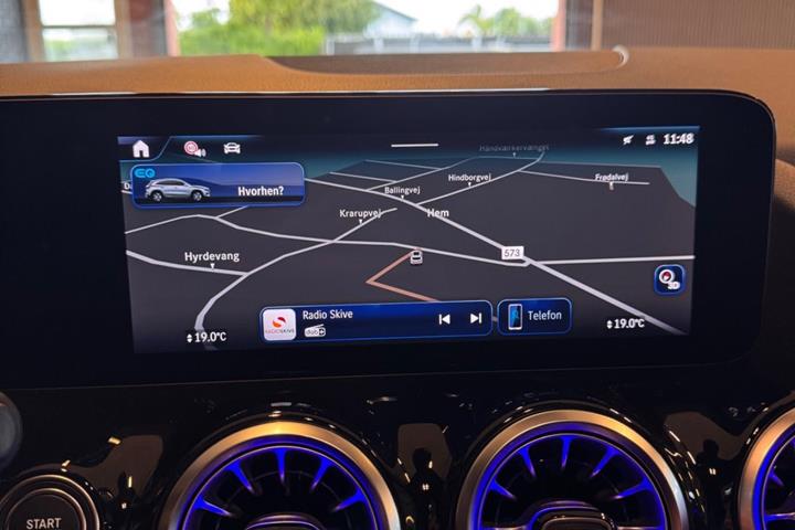 Hvid Mercedes EQA250+ fra 2025