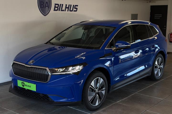 Blå Skoda Enyaq fra 2023