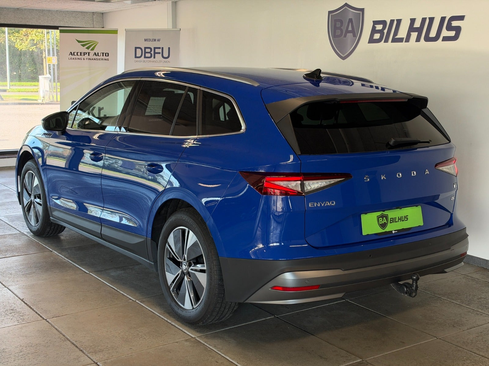 Blå Skoda Enyaq fra 2023