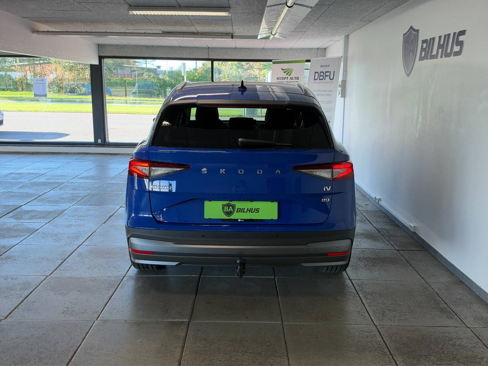 Blå Skoda Enyaq fra 2023