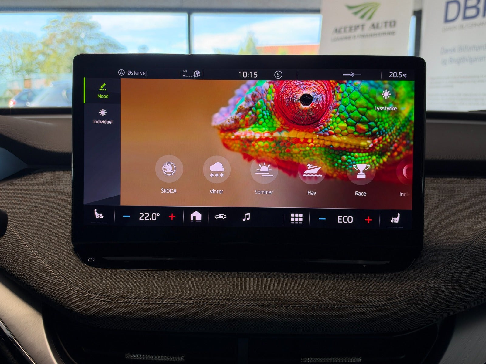 Blå Skoda Enyaq fra 2023