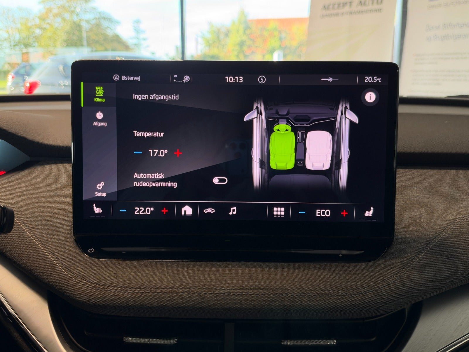 Blå Skoda Enyaq fra 2023