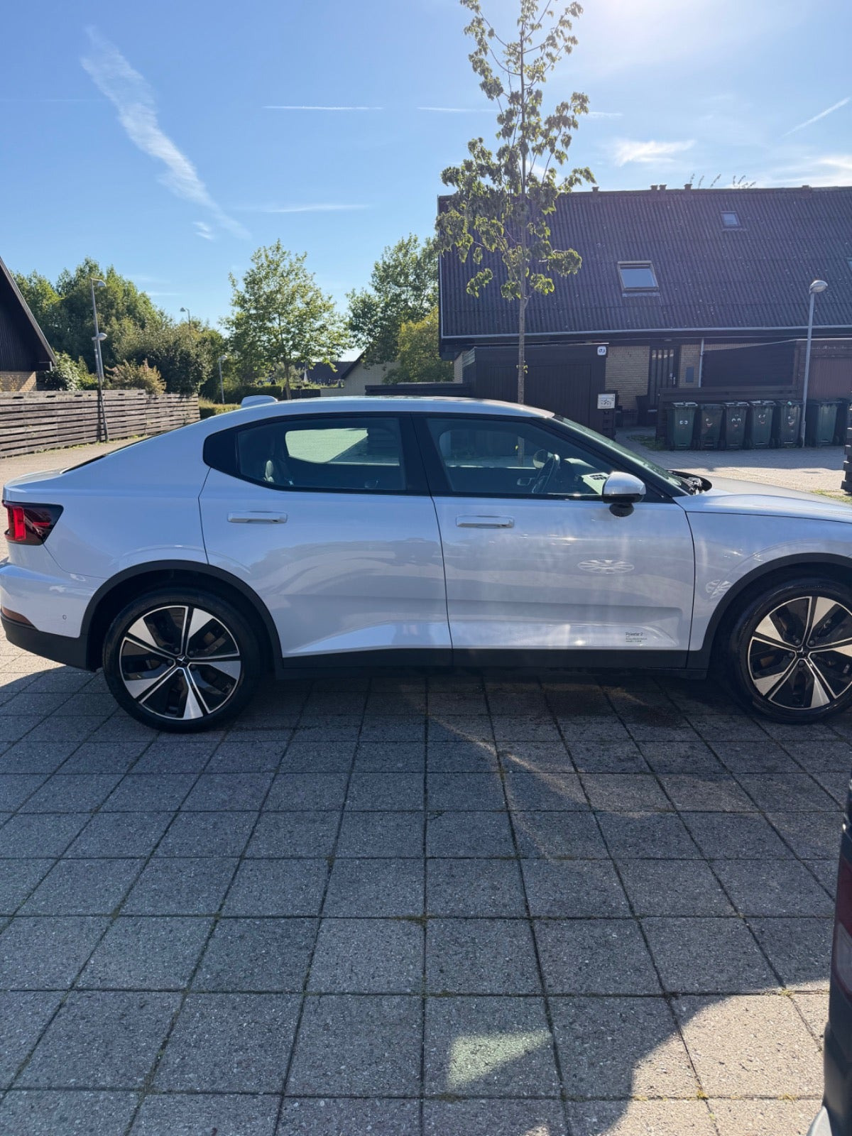 Hvid Polestar 2 fra 2023