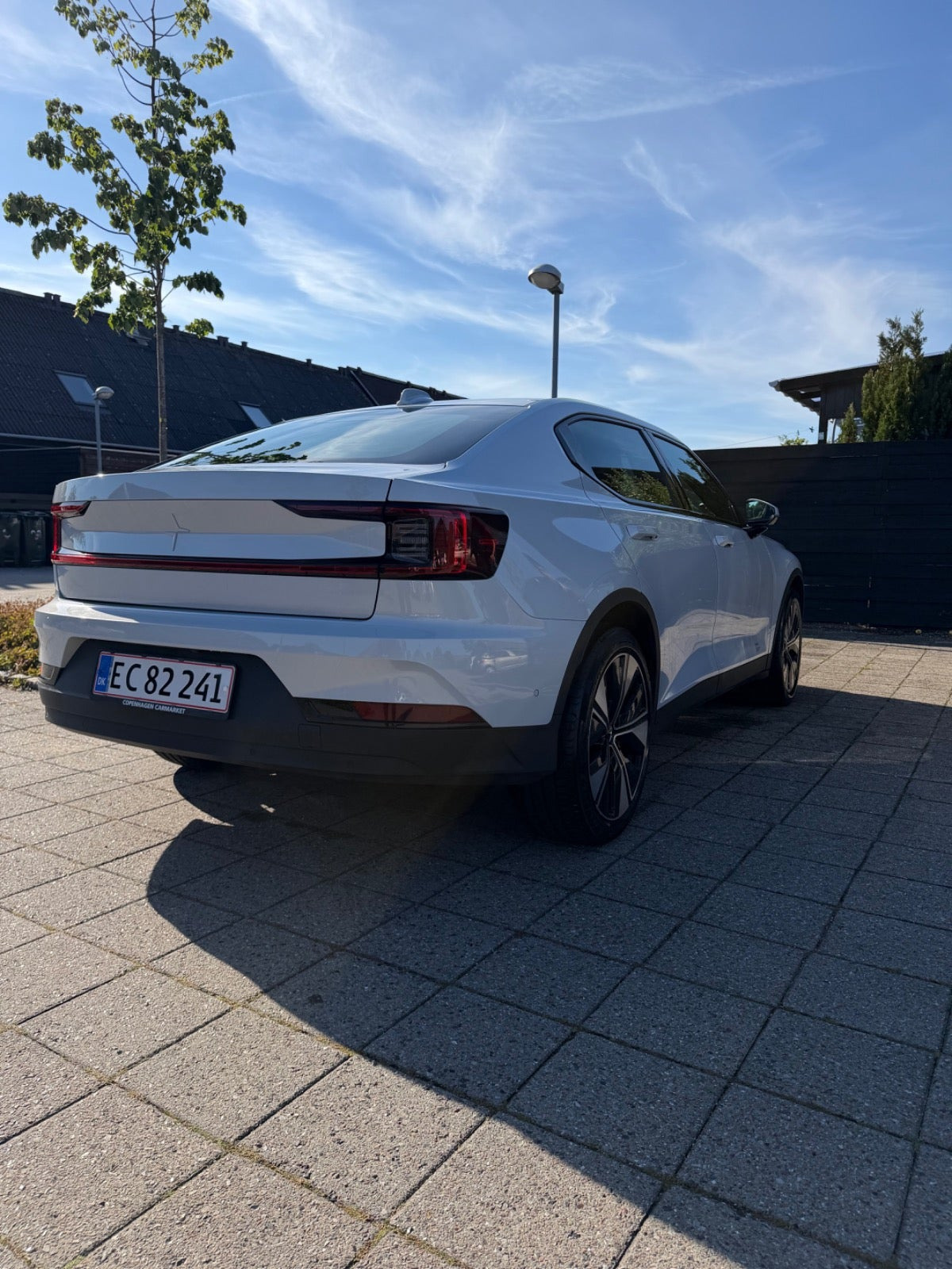 Hvid Polestar 2 fra 2023