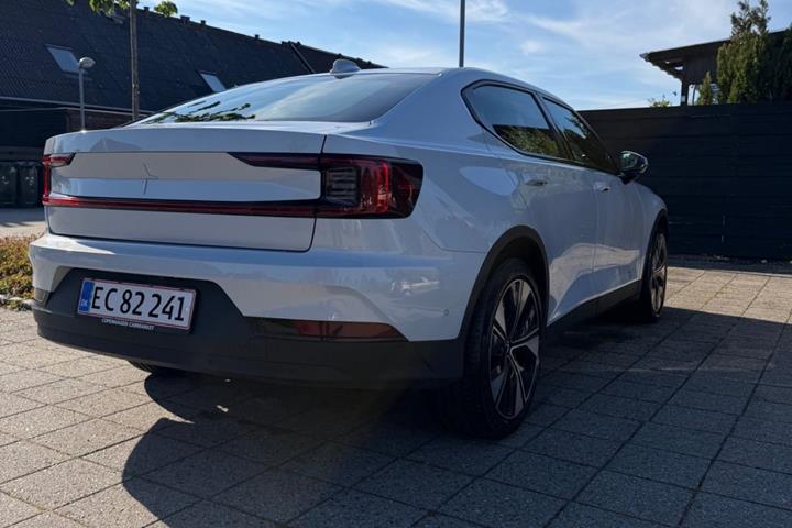 Hvid Polestar 2 fra 2023
