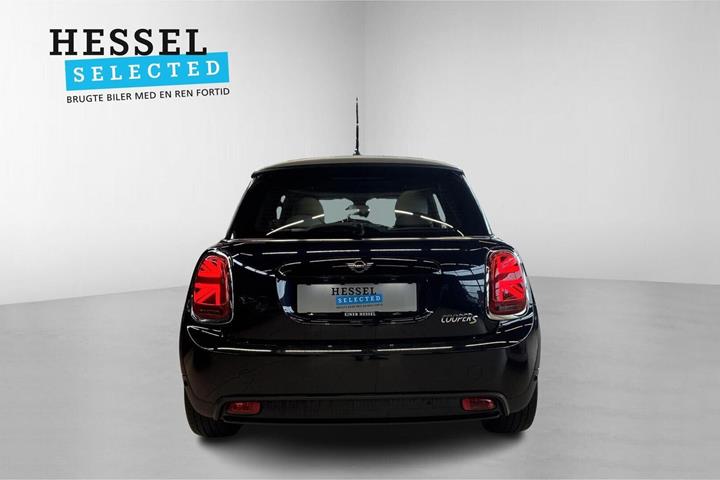 Sort Mini Cooper SE fra 2023