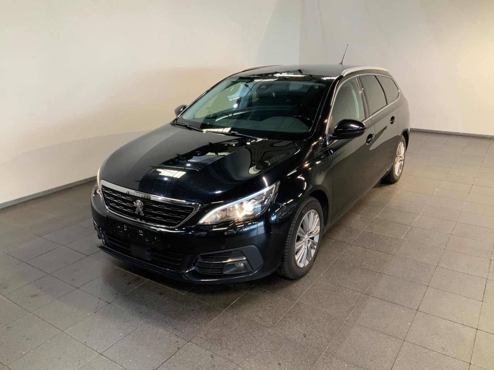 Peugeot 308 1,5 BlueHDi 130 Allure Pack SW EAT8