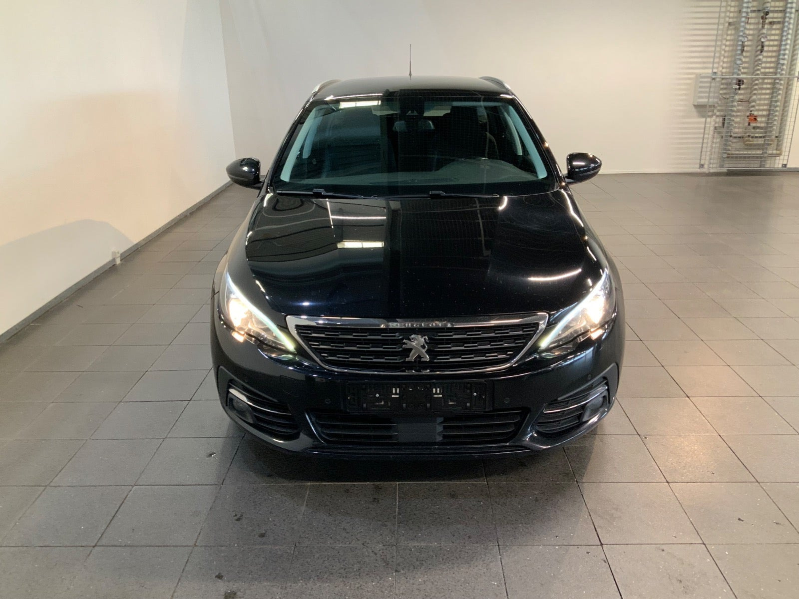 Sort Peugeot 308 fra 2021