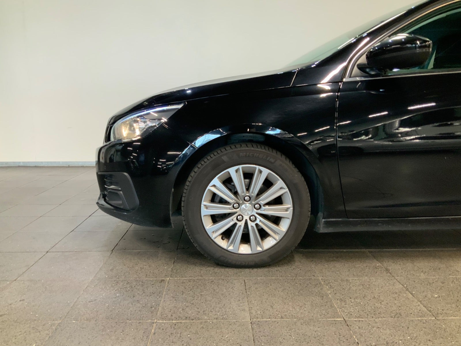 Sort Peugeot 308 fra 2021