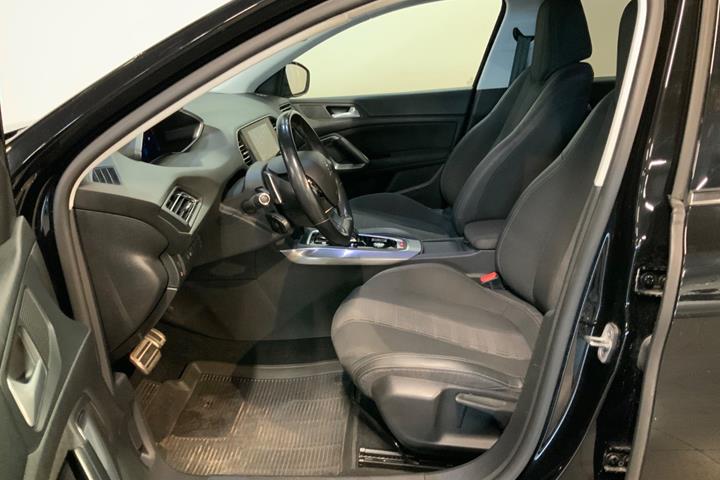 Sort Peugeot 308 fra 2021