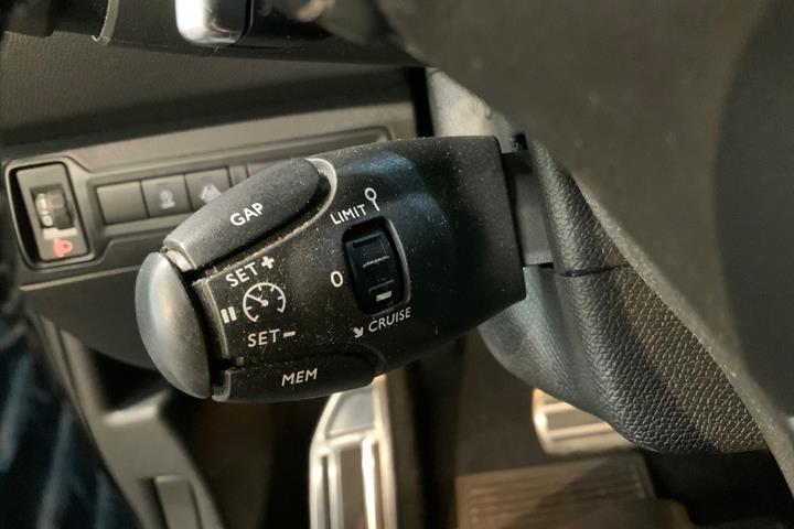 Sort Peugeot 308 fra 2021
